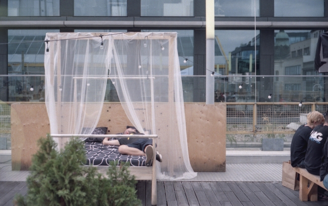 6 The Mag Con, OD Máj